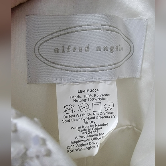 Alfred Angelo wedding gown - Picture 8 of 12